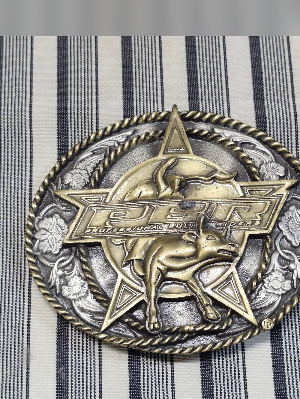 2004 PBR Belt Buckle Professional Bull Riders (BROKEN)